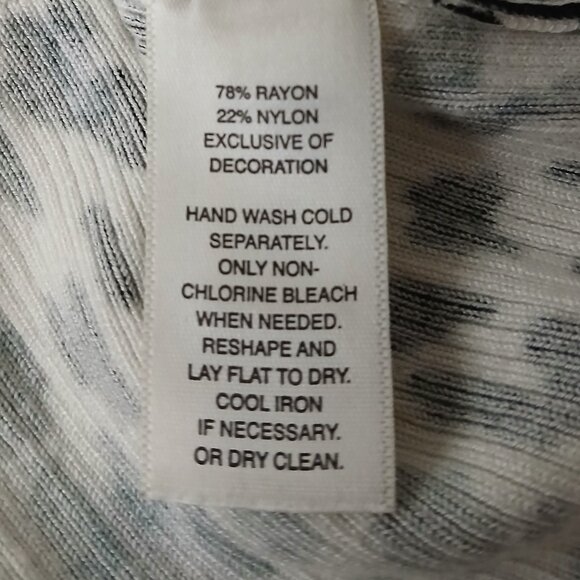 White House Black Market Cardigan Sweater M Leopard Ruffle Collar 3/4 Sleeve - Picture 8 of 8